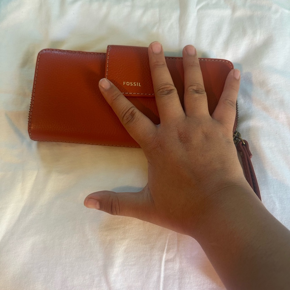 Fossil Burnt Red Clay Leather Wallet - Picture 9 of 11